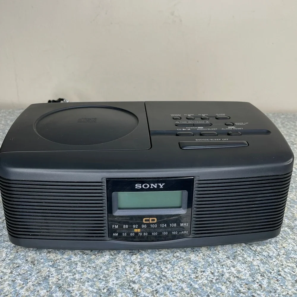 Sony CD Clock Radio ICF-CD810 Black AM FM Dream Machine Dual Alarm Vintage Works